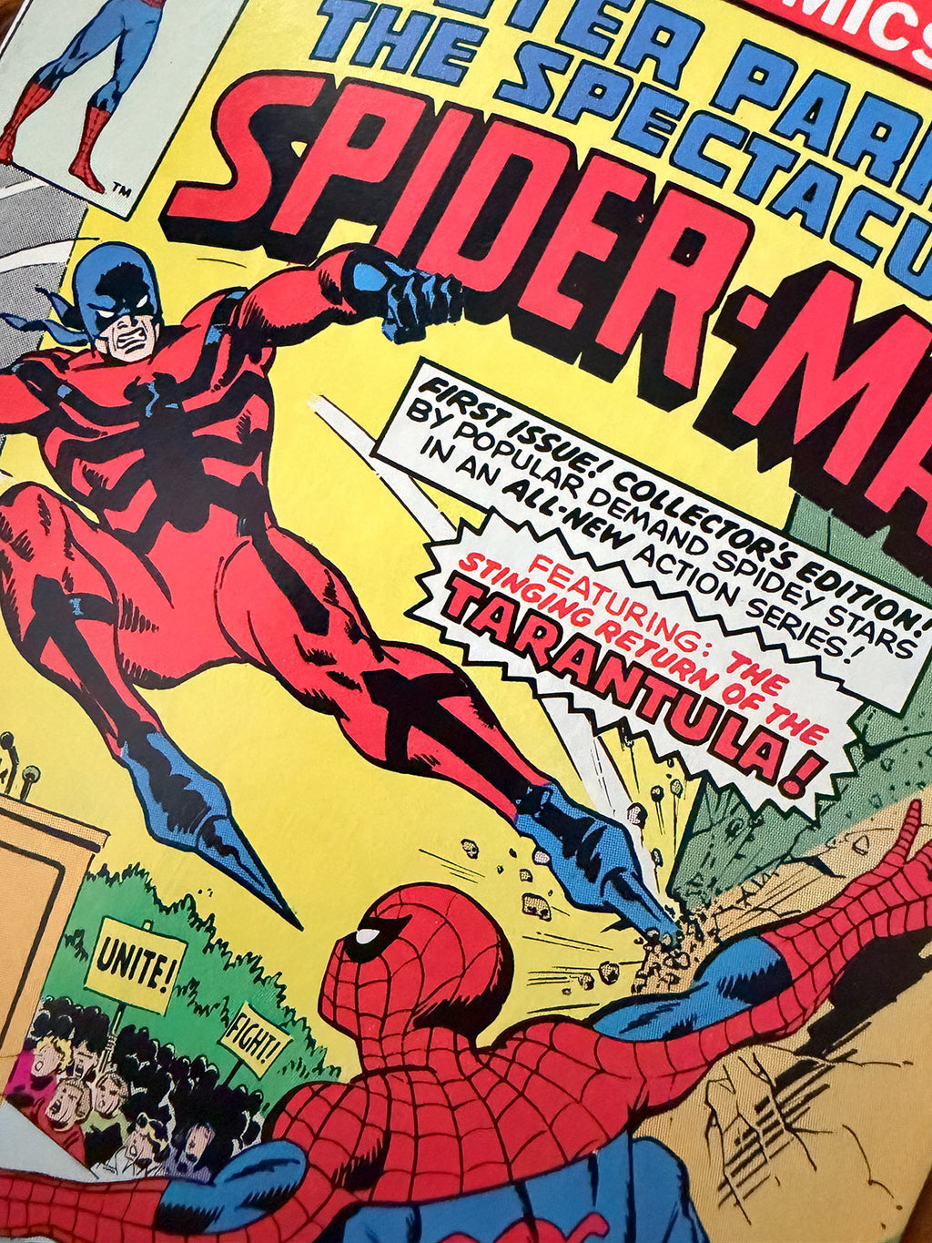 Spectacular Spider-Man #1 - 1976 Premiere Issue Featuring Tarantula - NM