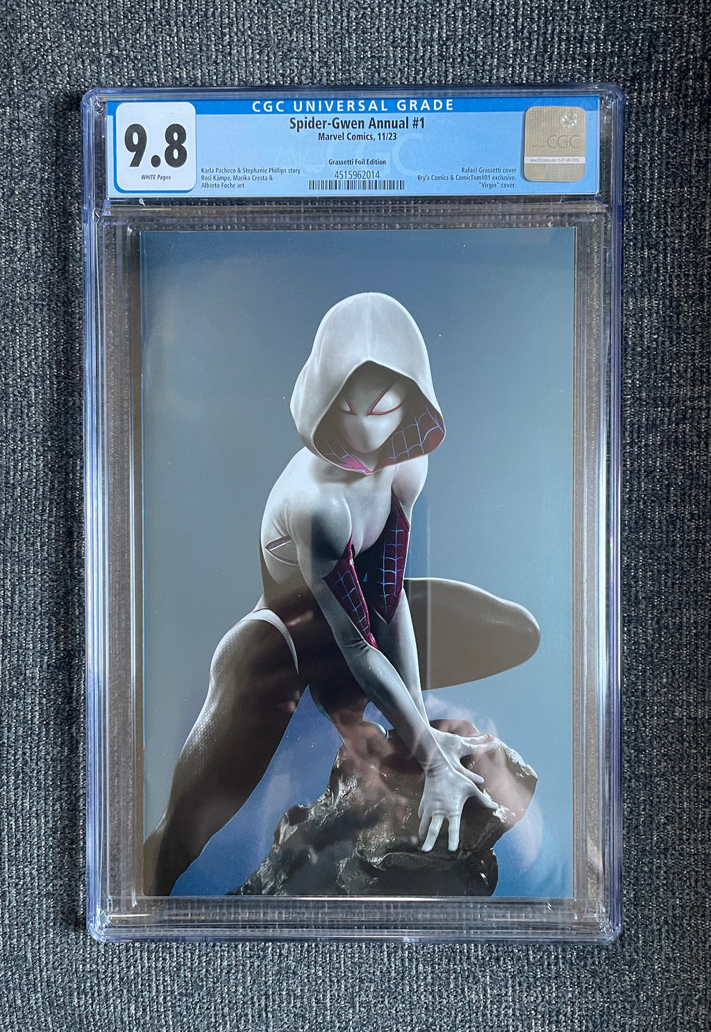 Spider-Gwen Annual #1 – 2023 Grassetti Foil Virgin Variant – CGC 9.8