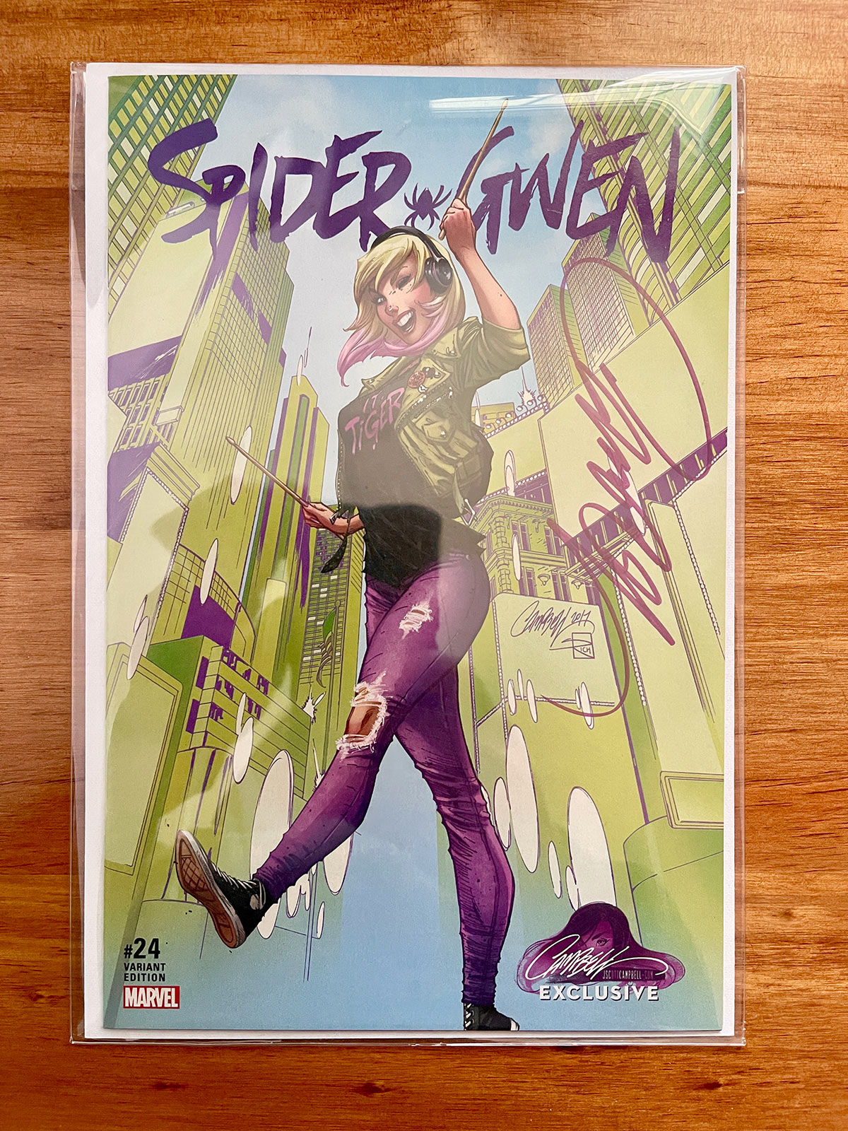 Spider-Gwen #24 - 2017 First Appearance Gwenom - J Scott Campbell Signed w/ COA - NM